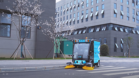 工业一体机助力无人驾驶清洁机器人，提升清洁服务效率